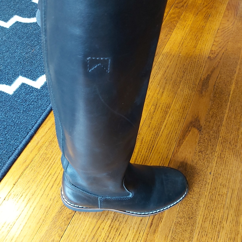 Roots boots